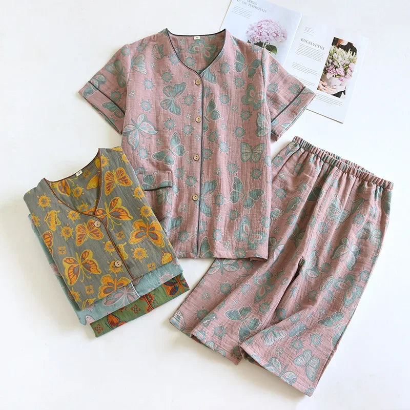 Enchanting Pure Cotton Jacquard Short Sleeve Capris Pajama Set